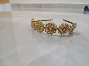 set of 2 Rakhdi Gold Maang Tikka