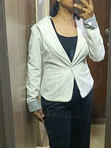 Elegant White Women's Blazer with Striped Cuffs