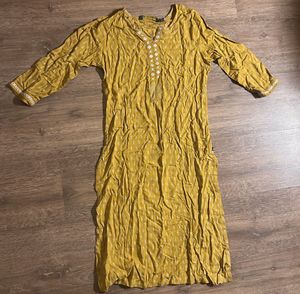 2 Avaasa Long kurtas combo