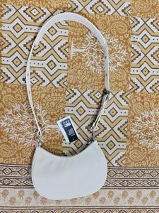 h&amp;m white sling bag