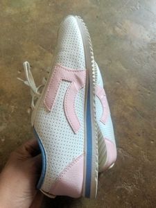 Stylish White &amp; Pink Sneakers for Women