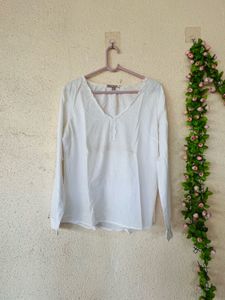 Classic White V-Neck Long Sleeve Top