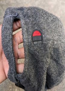 Grey Baseball Cap 🧢