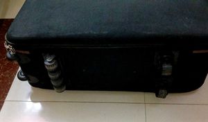 Vintage style Large Black Retro Suitcase Trolley