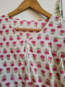 Pretty Floral Print Kurta Top