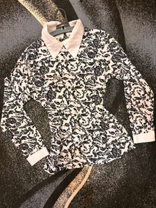 Black &amp; White Floral Print Collared Top