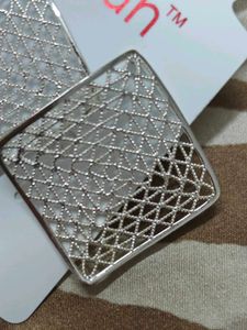 🤍✨Sarah silver-toned square studs