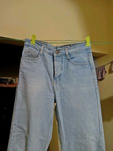 Light Wash Straight Leg Jeans