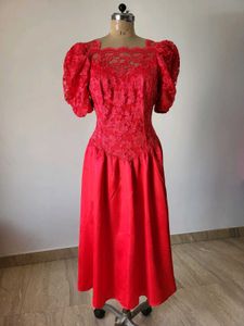 Stunning Red Lace Puff Sleeve Dress