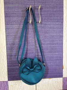 Round Sling Bag
