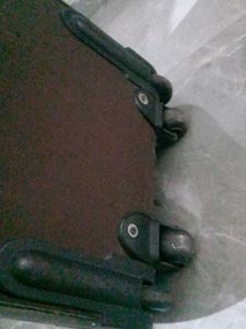 Aristocrat Black Large Travel Suitcase