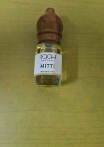 Raahi Parfums Mitti Indian Attar