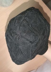 Black Knit Beanie Hat 👒