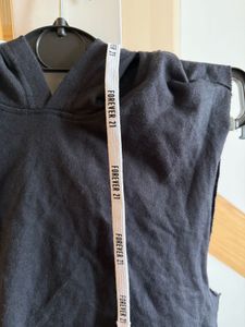 Black Sleeveless Forever 21 Hoodie
