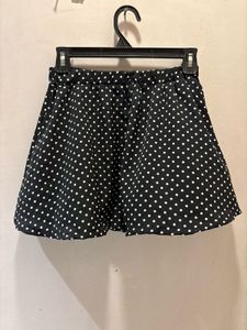 Chic Polka Dot Mini Skirt