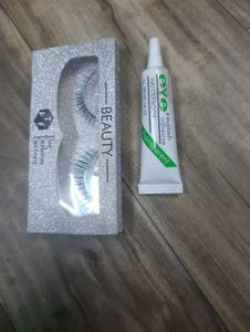 eye lashes 😍 with glue