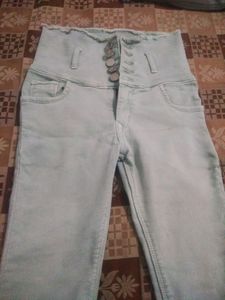 Brand😍New High Waisted Skin Fit Jeans Never Worn