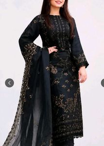 Elegant Black Embroidered Kurta Set