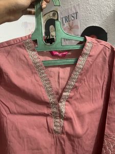 Beautiful Pink Embroidered Kurta