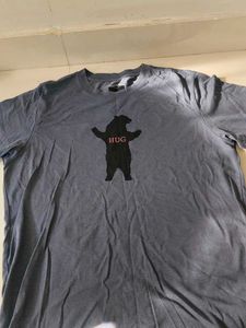 Hug Graphic T-Shirt