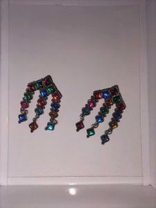3 Earrings in combo.