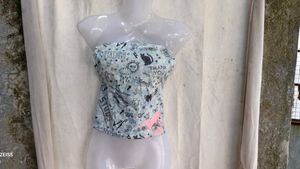 139. Cute Graphic Print Tube Top