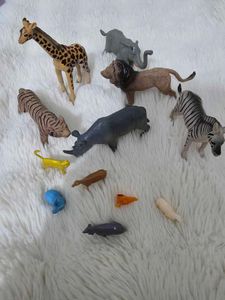 12 pcs of Safari Animal Toy Figurines