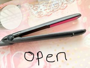 VEGA Adore Hair Straightener
