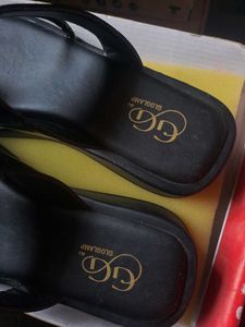 Chic Black Platform Thong Sandals