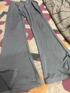 Grey Ruched gym pants
