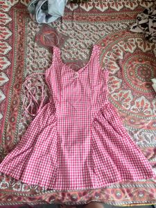 Chic Pink Gingham Dress
