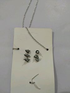 Beautiful Pendent Set With 3 Small Earrings