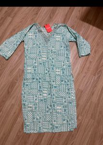Elegant Printed V-Neck Kurta
