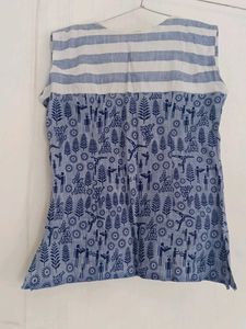 Unique Blue &amp; White Gymnastic Print Top