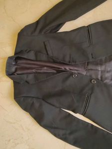 Chic Black Blazer
