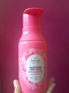 Foxtale Flower Power Brightening Body Wash