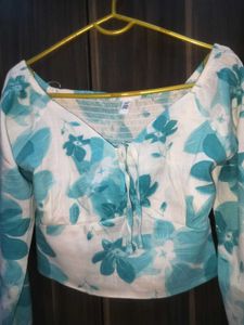 Chic Floral Print Crop Top
