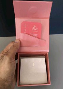 Mia by Tanishq ear ring or pendant Box