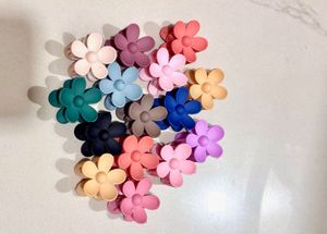 cute flowers hair claw clips