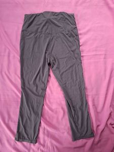 fitted grey leggings