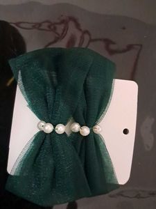 Elegant Green Tulle Hair Clips with Pearls