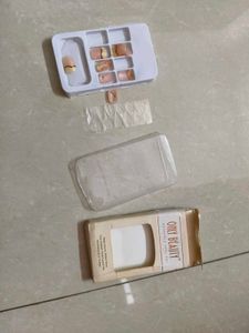 Fashionable Press-On Nails