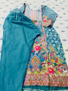 Beautiful Teal Kurta Set with Floral Print