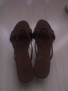 Chic Brown Suede Heel