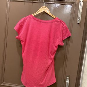 Levi's Pink Graphic T-Shirt
