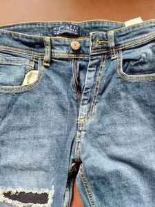 Forever21 Men Torn Jeans