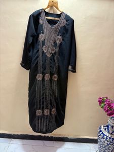 Elegant Black Embroidered abaya