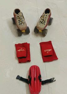 VINTAGE ROLLER SKATES