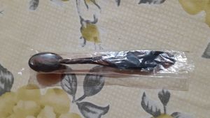 Head Massager &amp; Oval Foundation Makeup brush &amp; Woo
