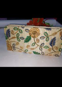 Embroidered Clutch Set - Elegant &amp; Chic